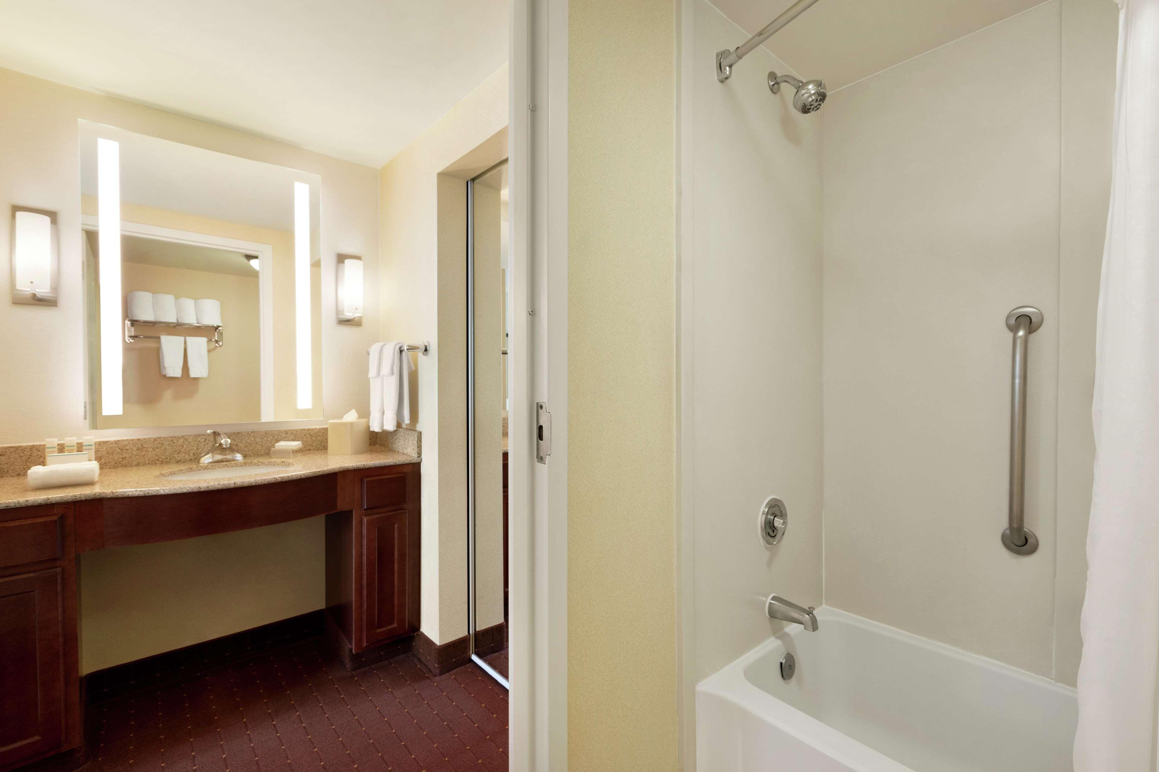 Homewood Suites By Hilton Dulles-North Loudoun Ашберн Экстерьер фото