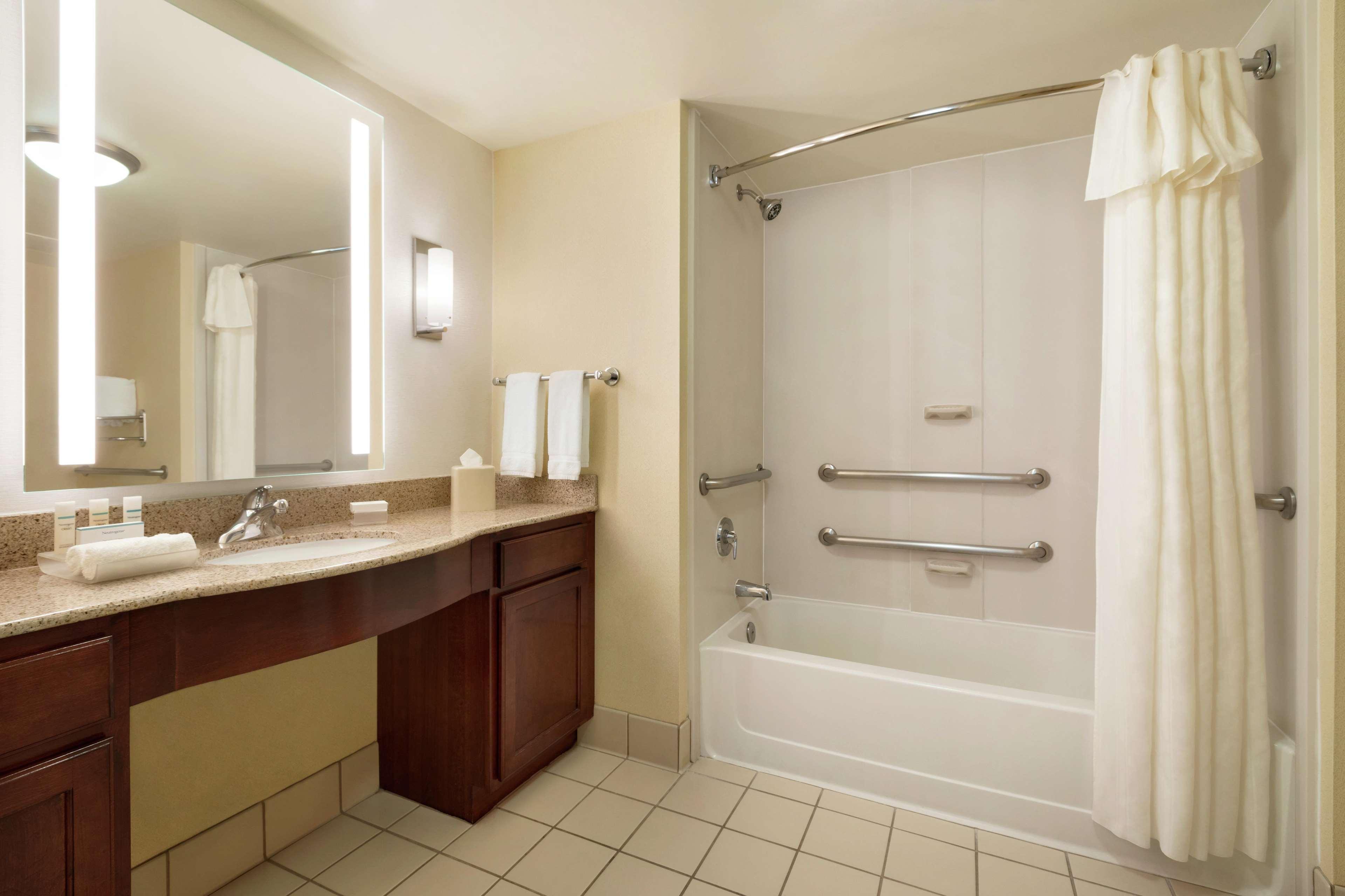 Homewood Suites By Hilton Dulles-North Loudoun Ашберн Экстерьер фото